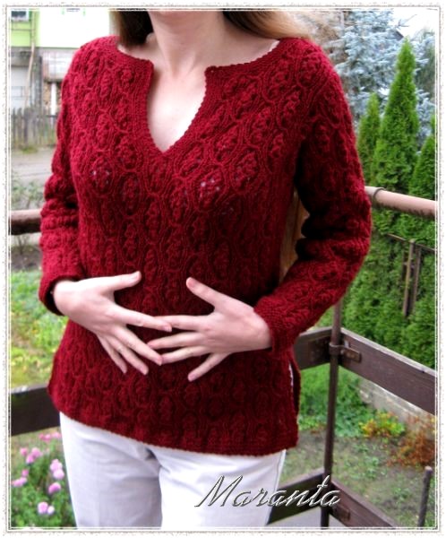 sweter medaliony