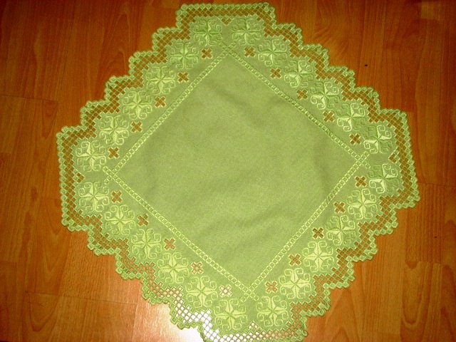 zielona serwetka w pl�sy